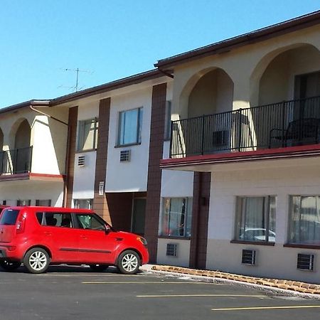 Americas Best Inn & Suites Urbana Exterior photo