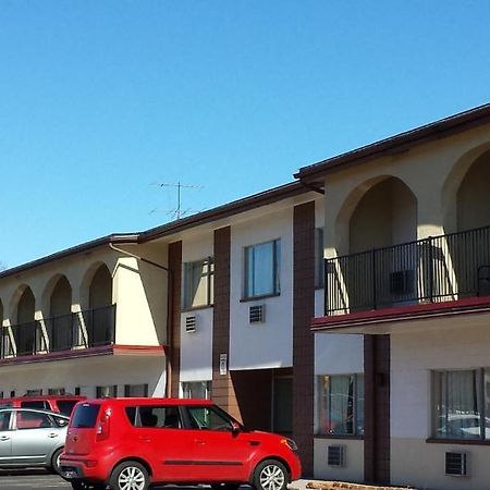Americas Best Inn & Suites Urbana Exterior photo
