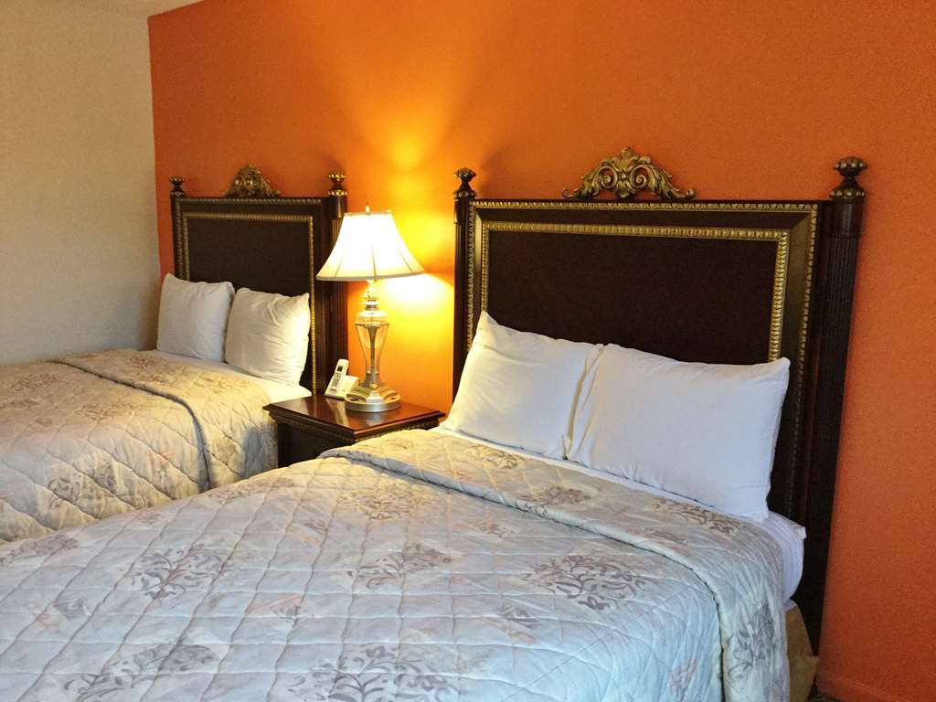 Americas Best Inn & Suites Urbana Room photo